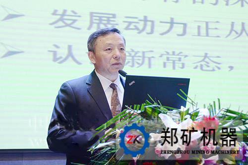 中国混凝土与水泥制品协会会长徐永模做主题报告
