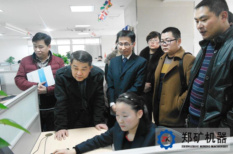 荥阳市任市长对郑矿机器郑州办公区进行检查指导工作